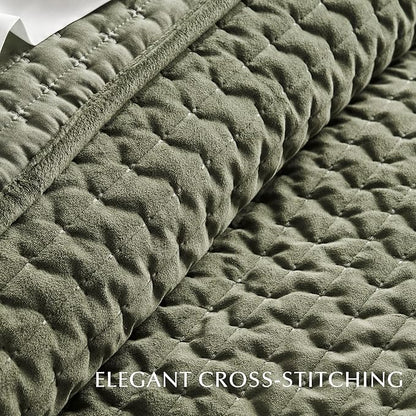 EverGrace Luxury Velvet Quilt Set Queen Size 3 Piece, Soft Cross-Stitch Velvet Comforter Set with Pillow Shams, Lightweight Coverlet Bedspread Bedding Set for All Seasons, Moss Green