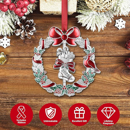 Christmas Dated Ornament 2025 for Xmas Tree Decorations, 2025 Christmas Wreath Ornament with Rotatable Stockings for Holiday Decorative Keepsake Gift