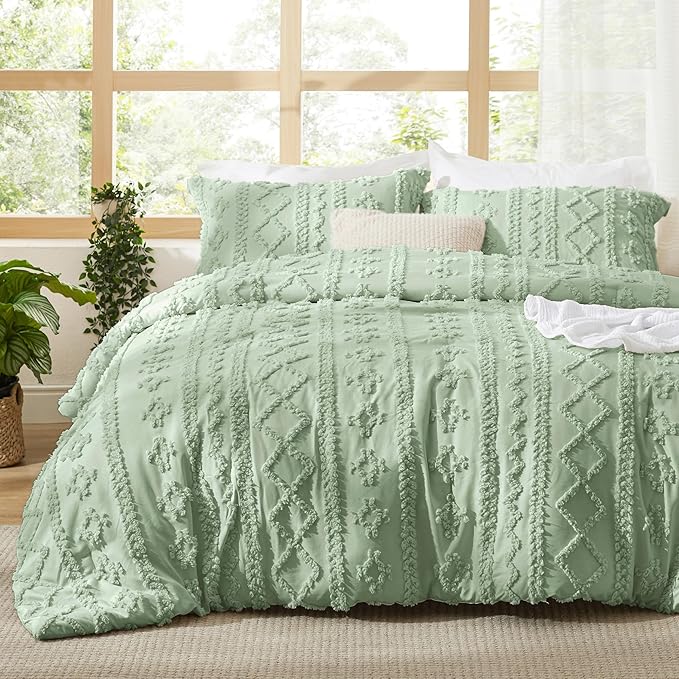 Bedsure Tufted Boho Comforter Set Full Size - Sage Green Boho Bed Set, GentleSoft™ 3 Pieces Farmhouse Shabby Chic Embroidery Bedding, Gifts for Woman, Soft Jacquard Full Comforter for All Seasons