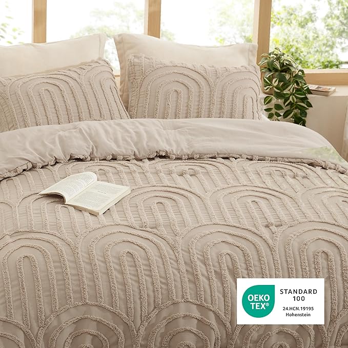 Bedsure Boho Tufted Twin Comforter Set - Khaki Boho Bedding Comforter Sets, 2 Pieces Farmhouse Shabby Chic Embroidery Bed Set, Soft Fluffy Cozy Arch Pattern Comforter for All Seasons