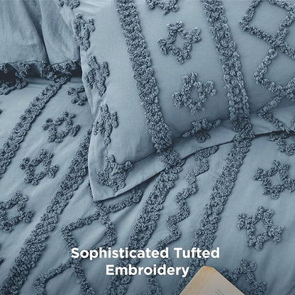 Bedsure Tufted Boho Comforter Set Full Size - Grayish Blue Boho Bed Set, GentleSoft™ 3 Pieces Farmhouse Shabby Chic Embroidery Bedding, Gifts for Woman, Soft Jacquard Full Comforter for All Seasons