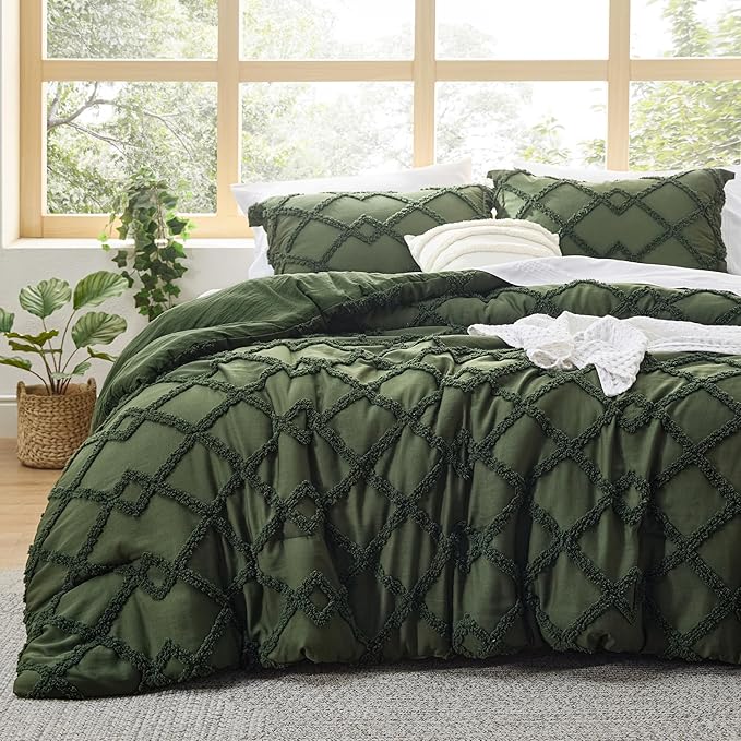 Bedsure Boho Comforter Set King - Olive Green Tufted King Size Comforter, 3 Pieces Farmhouse Shabby Chic Embroidery Bed Set, Soft Fluffy Geometric Pattern Bedding for All Seasons