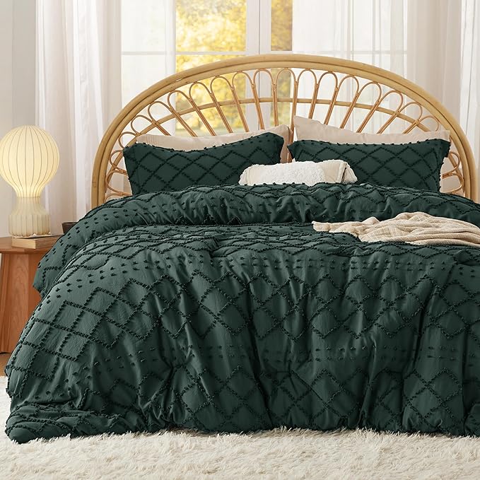 Bedsure California King Comforter Set - Forest Green Comforter, Boho Tufted Shabby Chic Bedding for Kids, 3 Pieces Vintage Farmhouse Bed Set for All Seasons, Fluffy Soft Bedding with 2 Pillow Shams