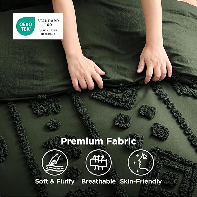 Bedsure King Size Comforter Set - Dark Green Tufted Boho Bed Set, Farmhouse Shabby Chic Embroidery Bedding for All Seasons, 3 Pieces, 1 Soft Jacquard King Comforter and 2 Pillow Shams