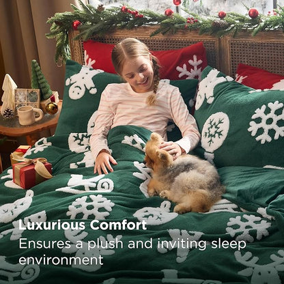 Bedsure Fluffy Christmas Duvet Cover Set - Ultra Soft Plush Shaggy Comforter Cover King Size, Warm Flannel Fleece Bed Sets for Winter, 3 Pieces, Gingerbread Man Pattern, Green