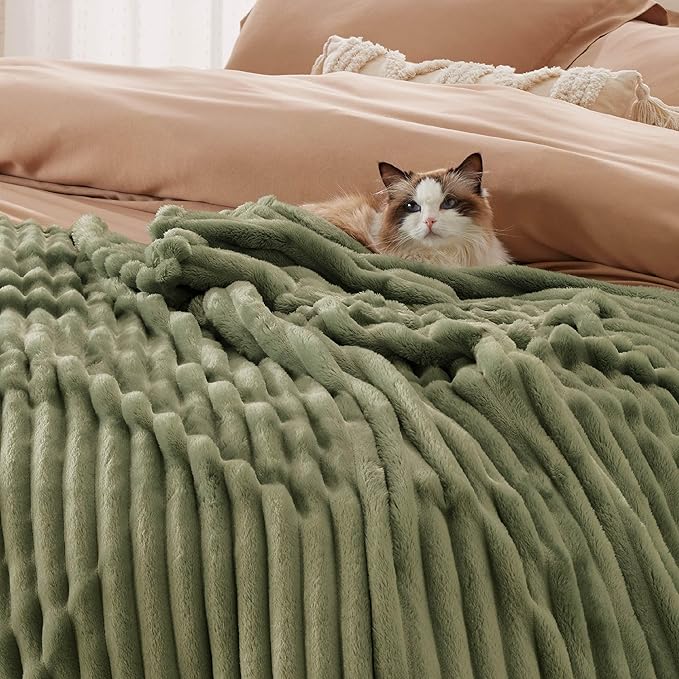 Bedsure GentleSoft Cypress Fleece Queen Blanket for - Cozy Soft Blankets for Women, Cute Small Throws for Girls, 90x90 Inches