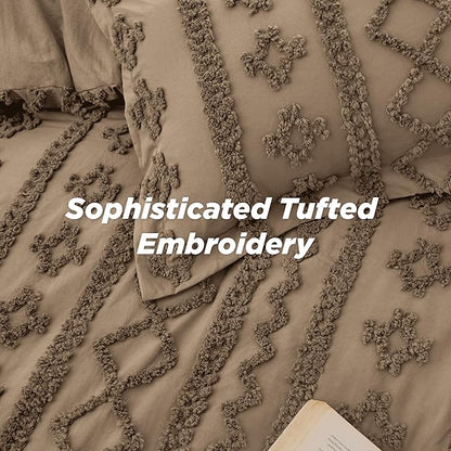 Bedsure Tufted Boho Comforter Set California King Size - Light Brown Boho Bed Set, GentleSoft™ 3 Pieces Farmhouse Shabby Chic Embroidery Bedding, Gifts for Woman, Jacquard Comforter for All Seasons