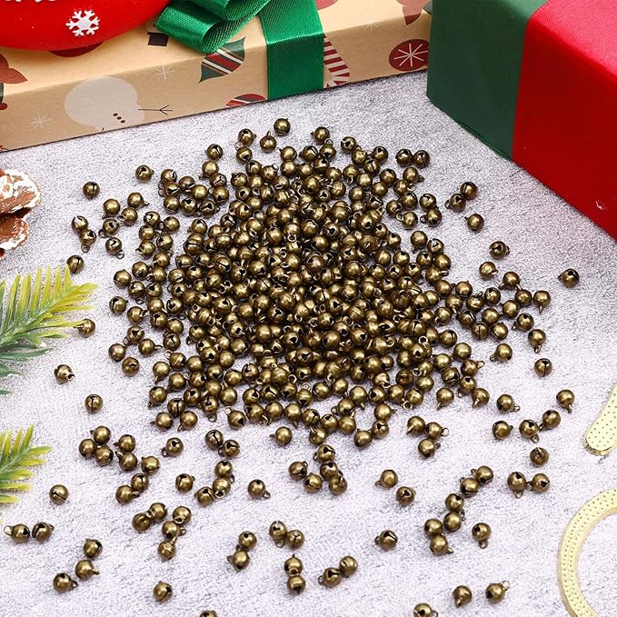 Augshy 200 Pieces Mini Jingle Bells, 1/4 Inch Vintage Alloy Bronze Color Bell Craft Bell for Christmas Home and Pet Decorations Bracelet Necklace Making Xmas Decor Party Favors Supplies