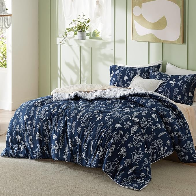 Bedsure King Comforter Set - Navy Bed Set, 3 Pieces Cute Floral Bedding, 1 Soft Reversible Botanical Flowers Comforter and 2 Pillow Shams